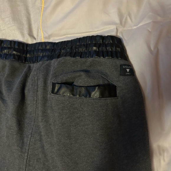 Guess sweat pants small - Picture 2 of 3